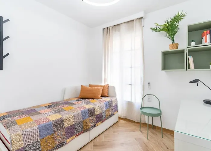 2 Bdrm Granada Flat By Invalencia